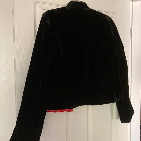 Vintage Newport News Reversible Red Brocade/Black Velvet Jacket, Size S - Picture 4 of 5